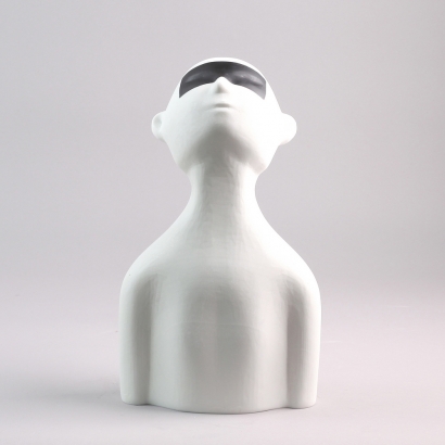 1A-B0109WB 凝望人22X15X39CM-_2700.jpg